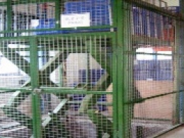 東莞(wan)大東電子公(gōng)司閣樓貨貨(huo)梯4套